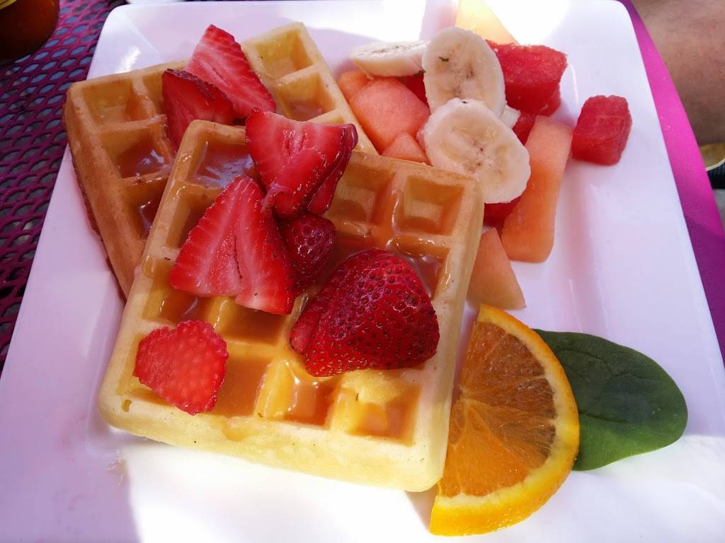 Tangelos Grille | restaurant | 3121 Beach Blvd S, Gulfport, FL 33701, USA | 7278941695 OR +1 727-894-1695