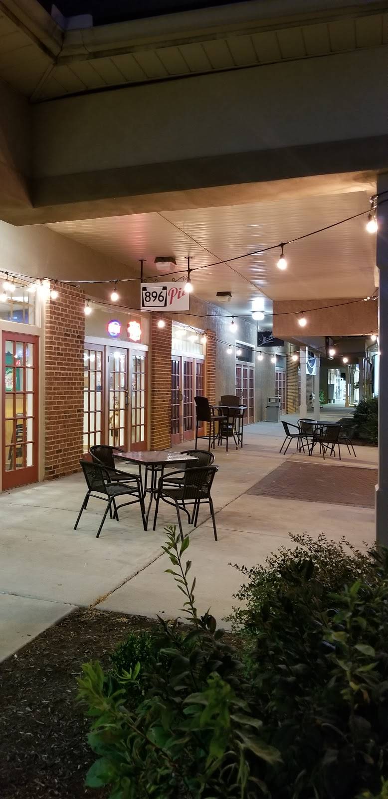 896 Pie, Inc. | restaurant | 1543 New London Rd, Landenberg, PA 19350, USA | 6102555980 OR +1 610-255-5980