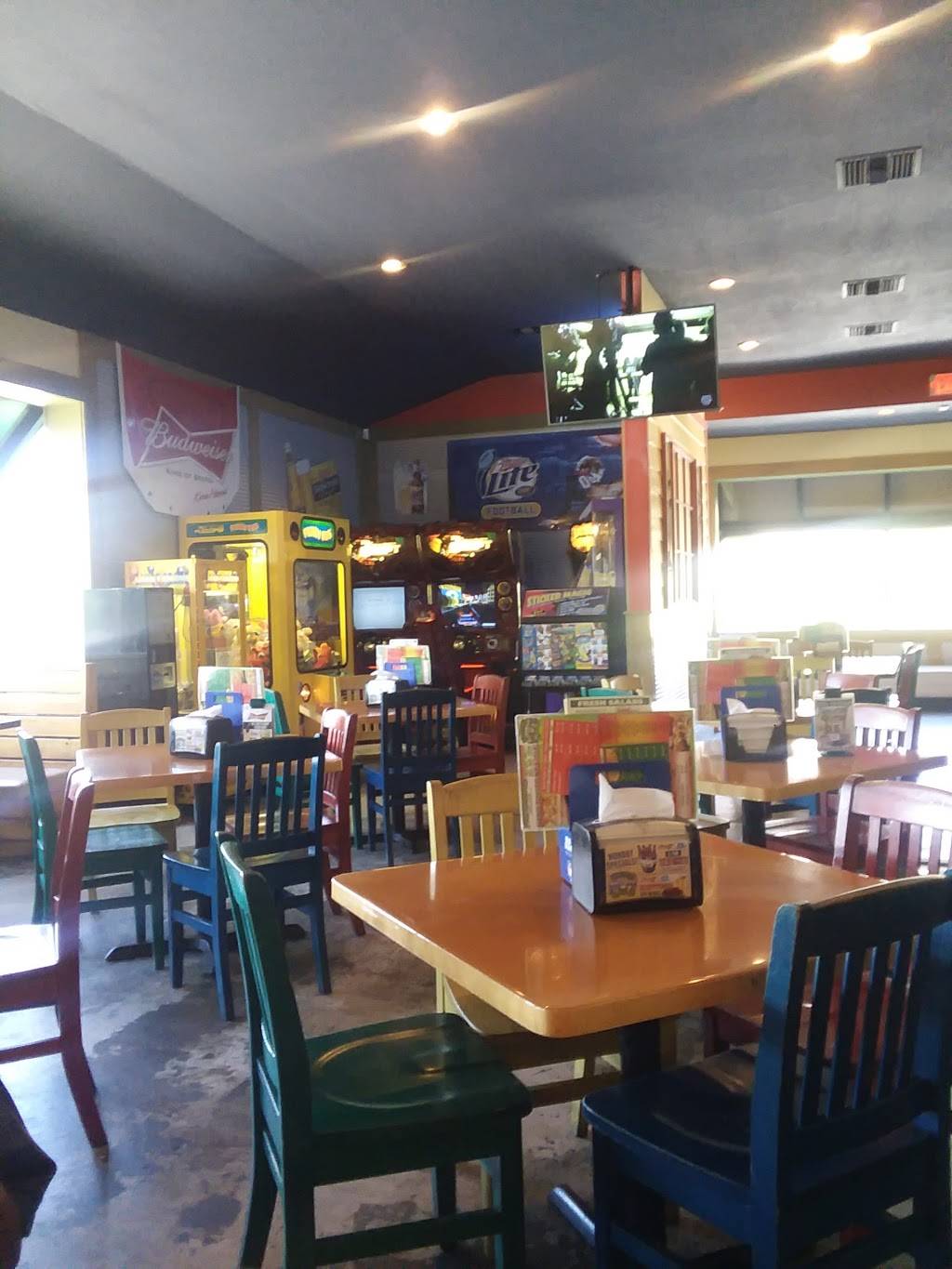 Frogger Grill and Bar | restaurant | 4931 Lake Park Ct, Mt Dora, FL 32757, USA | 3523853555 OR +1 352-385-3555