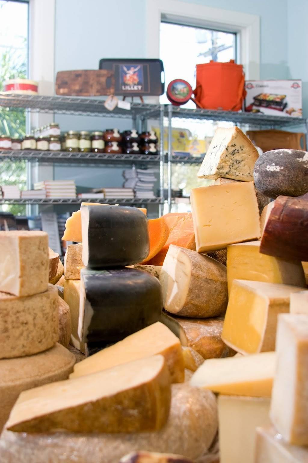 St. James Cheese Company - Uptown | restaurant | 5004 Prytania St, New Orleans, LA 70115, USA | 5048994737 OR +1 504-899-4737