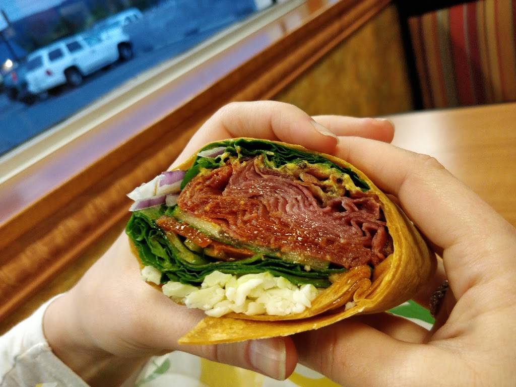 Subway | meal takeaway | 1511 Westside Hwy, Kelso, WA 98626, USA | 3605775898 OR +1 360-577-5898