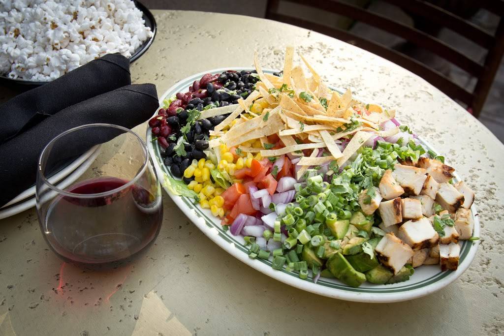 Luckys 13 Pub | restaurant | 1352 Sibley Memorial Hwy, Mendota, MN 55150, USA | 6514521311 OR +1 651-452-1311