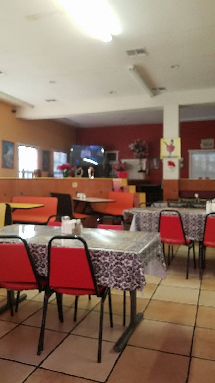 Mi Rancho | restaurant | 610 Merida St, San Antonio, TX 78207, USA | 2103543585 OR +1 210-354-3585