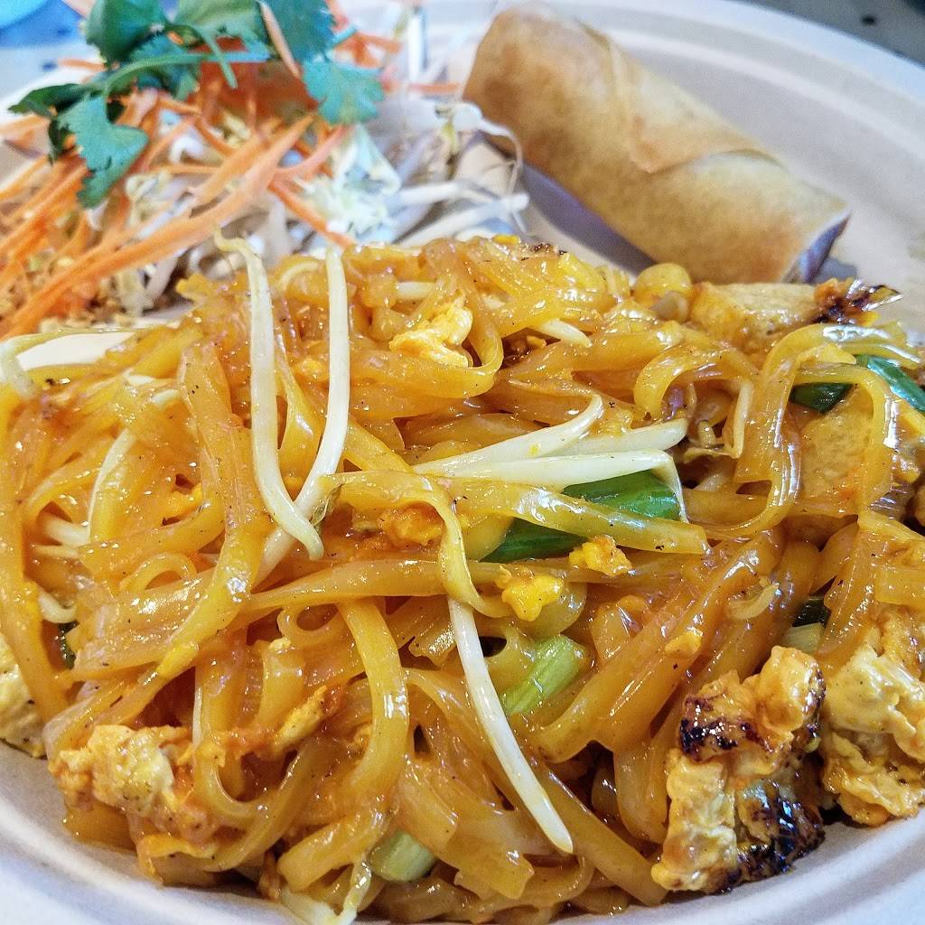 Srisiam Thai Kitchen | restaurant | 106 E Foothill Blvd, Arcadia, CA 91006, USA | 6264475540 OR +1 626-447-5540