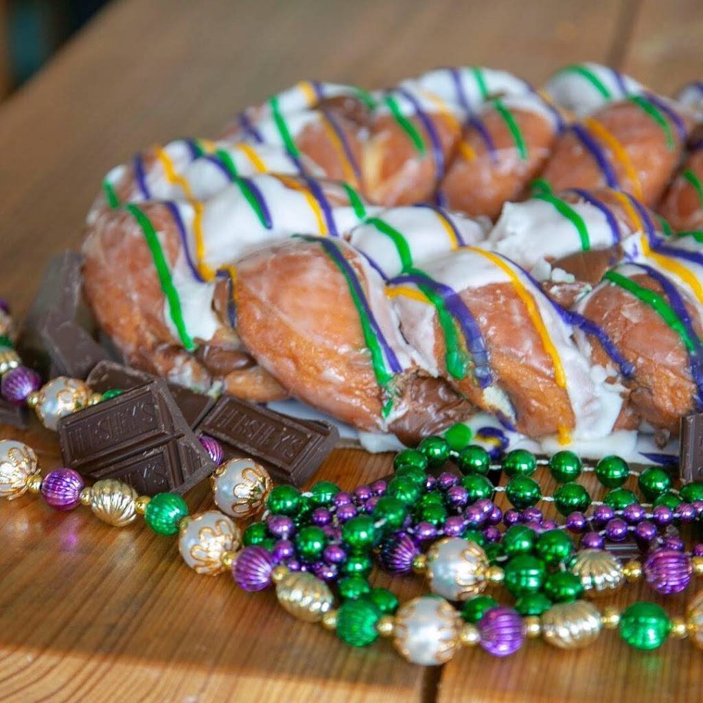 Cajun Market Donut Company | bakery | 1812 W Pinhook Rd, Lafayette, LA 70508, USA | 3375044242 OR +1 337-504-4242