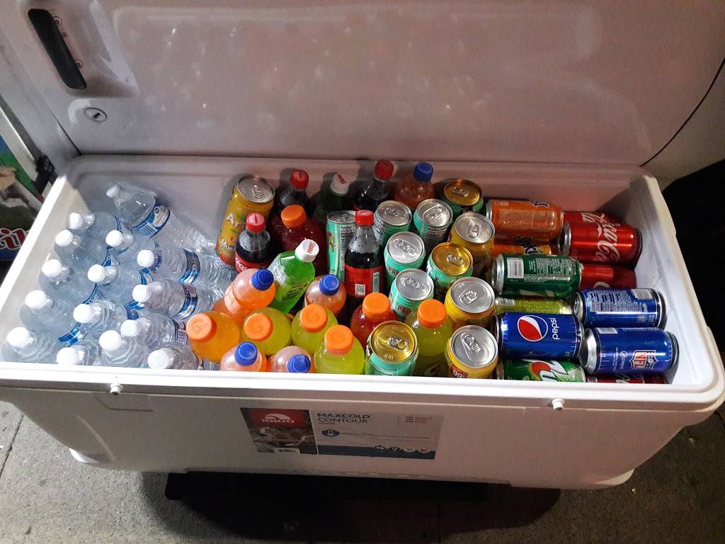 Guardabarrancos Hotdogs | restaurant | 6671 Sunset Blvd, Los Angeles, CA 90028, USA | 2136401749 OR +1 213-640-1749