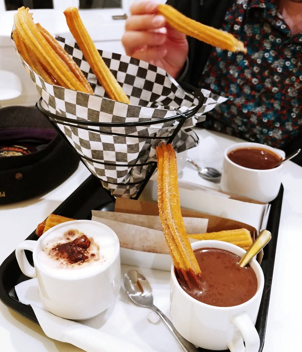 Chichi Café - Churros & Café |  | 95 Rue St-Sylvestre, Longueuil, QC J4H 2W1, Canada | 4504635447 OR +1 450-463-5447
