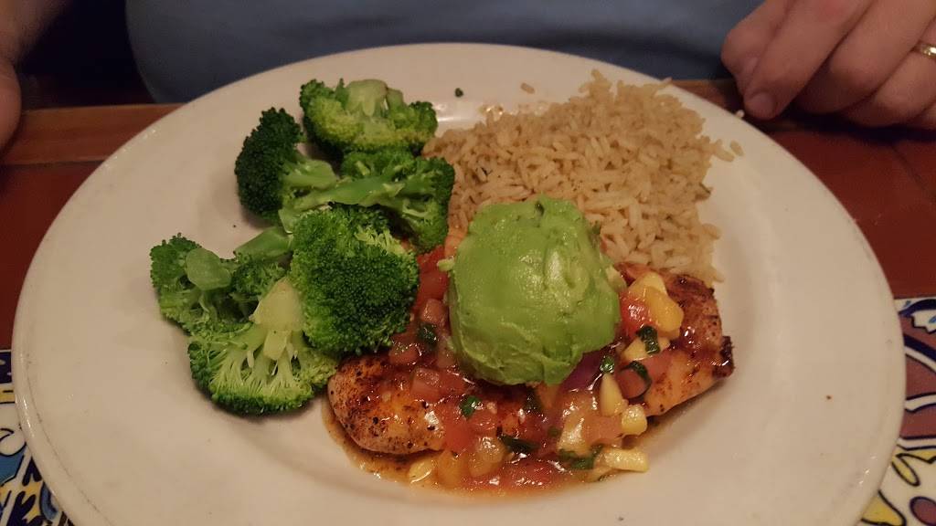 Chilis Grill & Bar | meal takeaway | 2409 N Richmond Rd, McHenry, IL 60050, USA | 8155780223 OR +1 815-578-0223