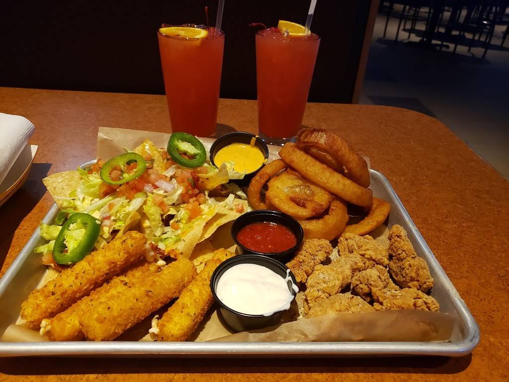 Buffalo Wild Wings | restaurant | 139 Flatbush Ave, Brooklyn, NY 11217, USA | 7189439453 OR +1 718-943-9453