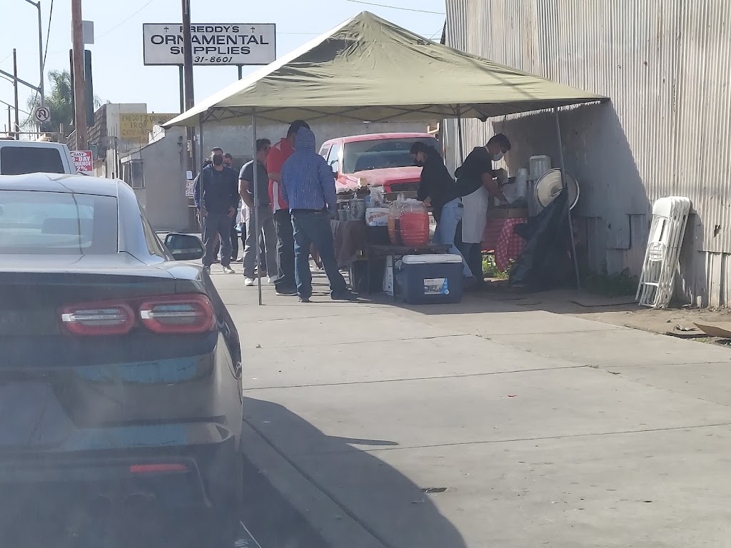 Barcacoa y consome carnitas | restaurant | 13233 Alameda St, Compton, CA 90222, USA | 3238128545 OR +1 323-812-8545