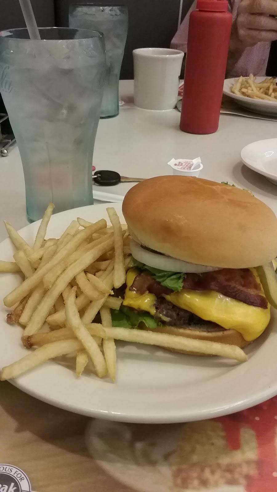 Steak n Shake | restaurant | 1036 Mineral Wells Ave, Paris, TN 38242, USA | 7314077341 OR +1 731-407-7341