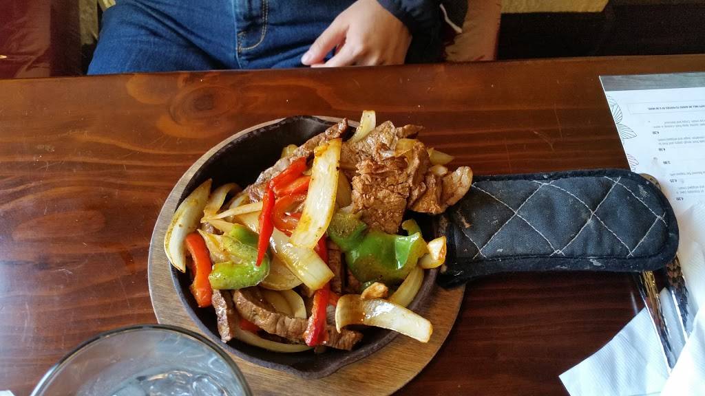 Lorenas Cantina | restaurant | 860 Elm St, Manchester, NH 03101, USA | 6039359285 OR +1 603-935-9285