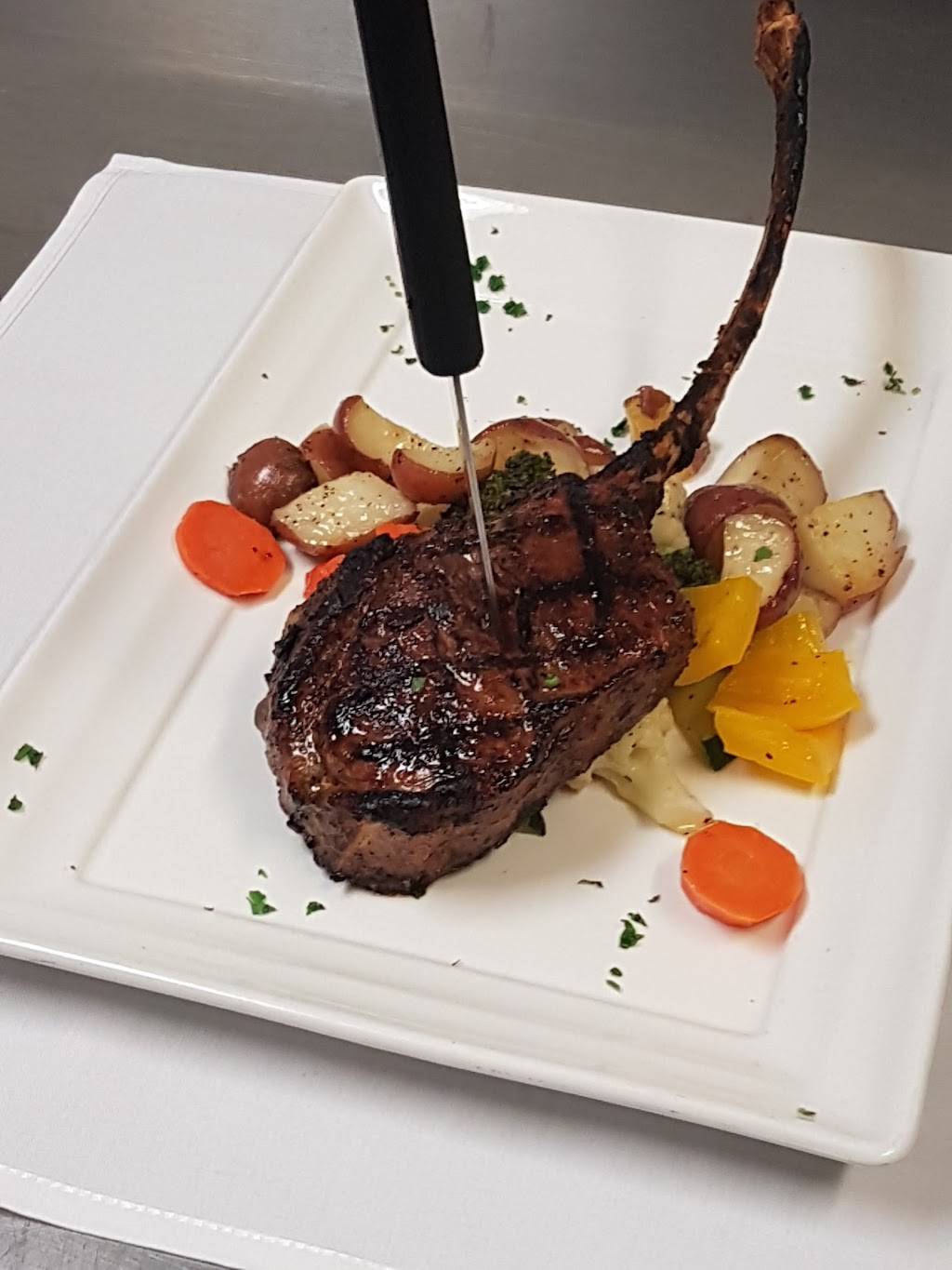 Vitos Pizzeria | night club | 1731 Wyandotte St E, Windsor, ON N8Y 1E1, Canada | 5199156145 OR +1 519-915-6145