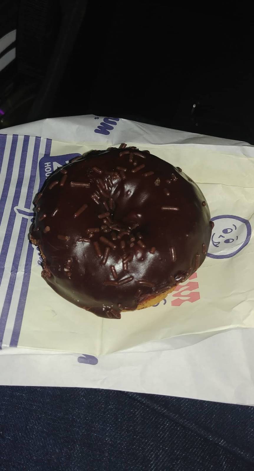 Yum Yum Donuts | cafe | 11150 Long Beach Blvd, Lynwood, CA 90262, USA | 3106375837 OR +1 310-637-5837