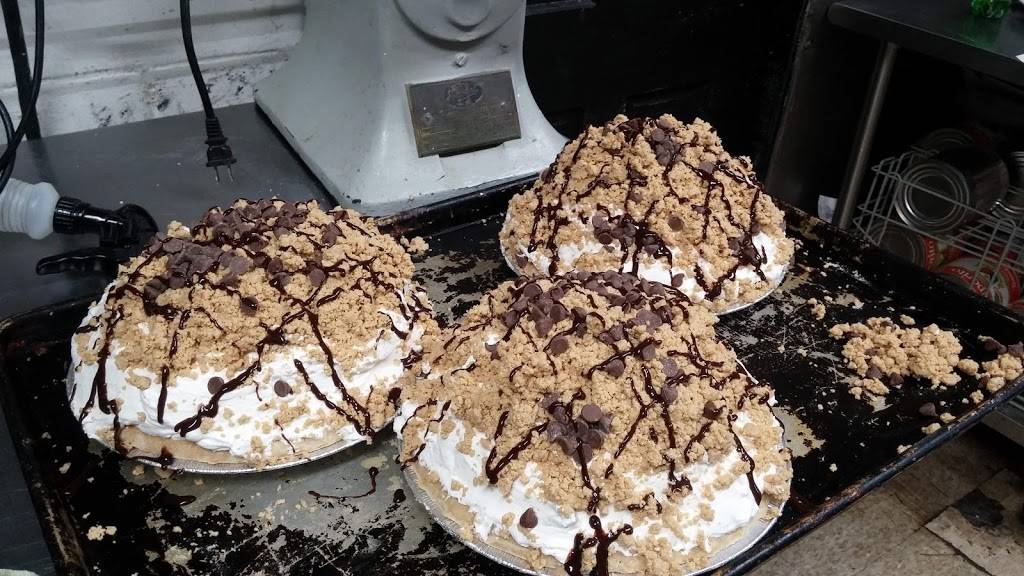 Mattys Pizzeria | restaurant | 288 Young St, Wilson, NY 14172, USA | 7167513907 OR +1 716-751-3907