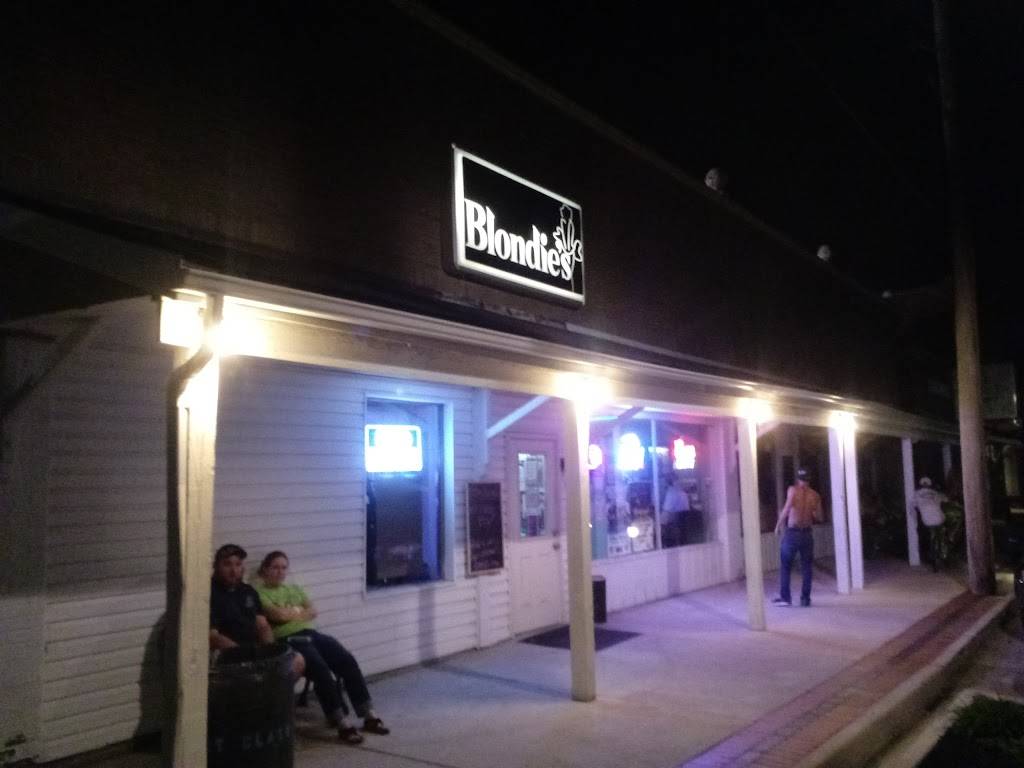 Blondies Bar And Grill | restaurant | 175 S Main St, St Clair, MO 63077, USA | 6366295511 OR +1 636-629-5511