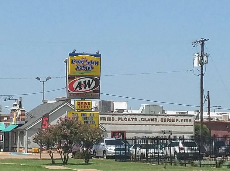 A&W Restaurant | restaurant | 680 West Highway 303, Grand Prairie, TX 75051, USA | 2147175911 OR +1 214-717-5911