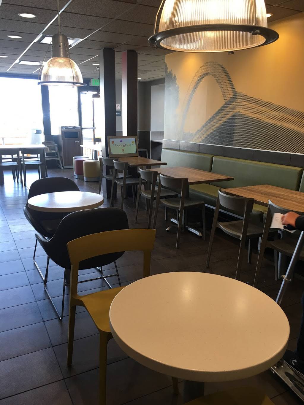 McDonalds | cafe | 1110 3rd Ave, Chula Vista, CA 91911, USA | 6194223803 OR +1 619-422-3803