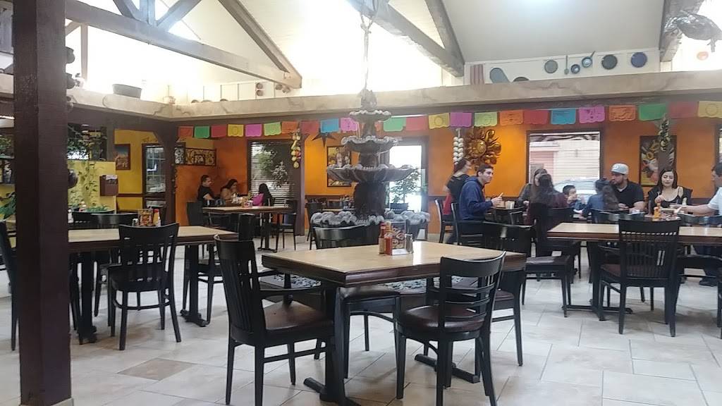 La Corona Bar And Grill | restaurant | 16623 Sherman Way, Van Nuys, CA 91406, USA | 8188496485 OR +1 818-849-6485