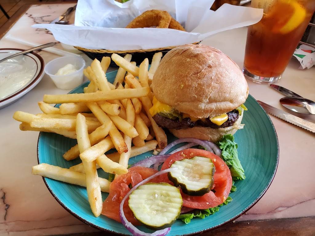 Chili Hills Restaurant Moriarty | restaurant | 1805 US 66 West, Moriarty, NM 87035, USA | 5058325458 OR +1 505-832-5458