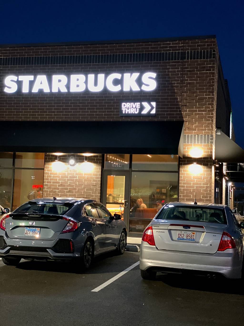 Starbucks | cafe | 10259 S Harlem Ave, Chicago Ridge, IL 60415, USA | 3128253951 OR +1 312-825-3951