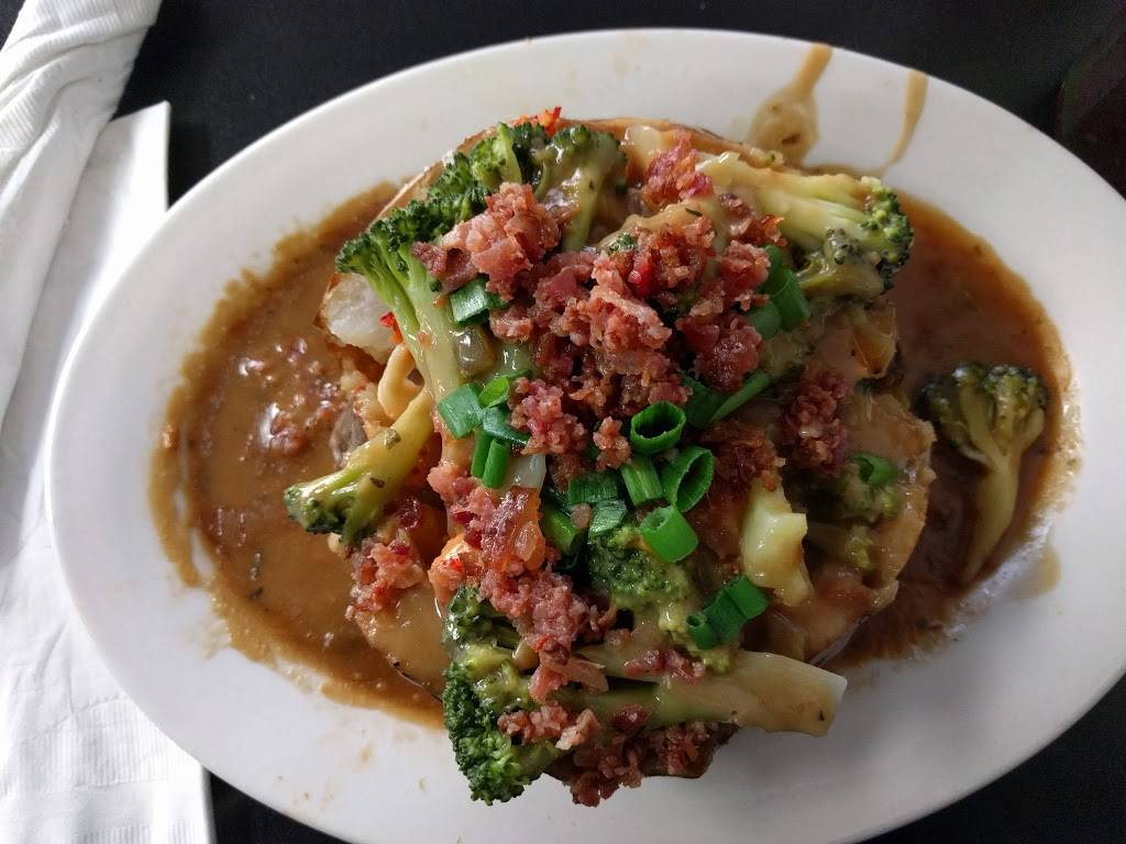 Spectacular Tubers | restaurant | 1934 W Main St, Lutcher, LA 70071, USA | 2252584134 OR +1 225-258-4134