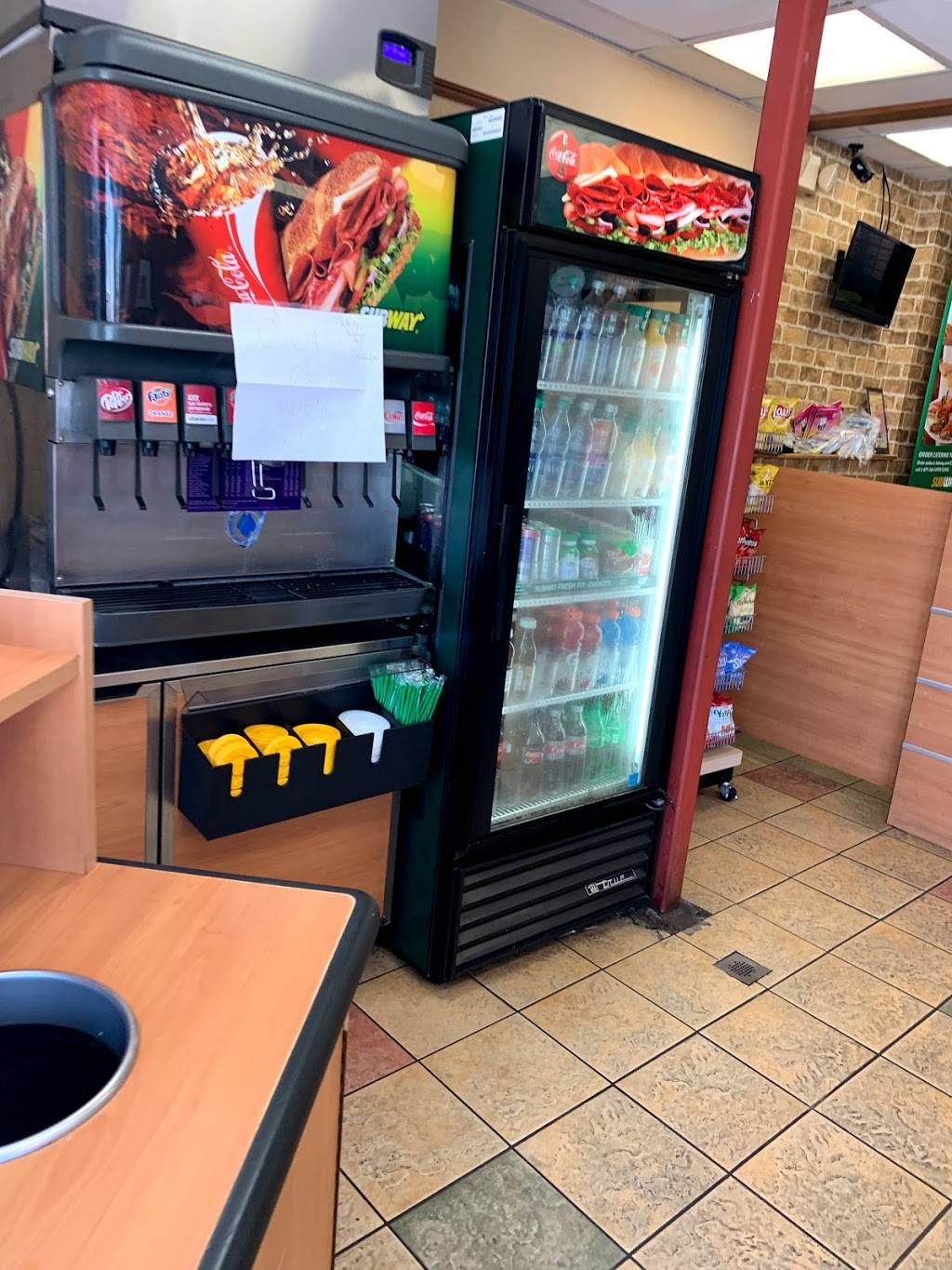 Subway | restaurant | 913 Normandy Dr, Miami Beach, FL 33141, USA | 3058616996 OR +1 305-861-6996