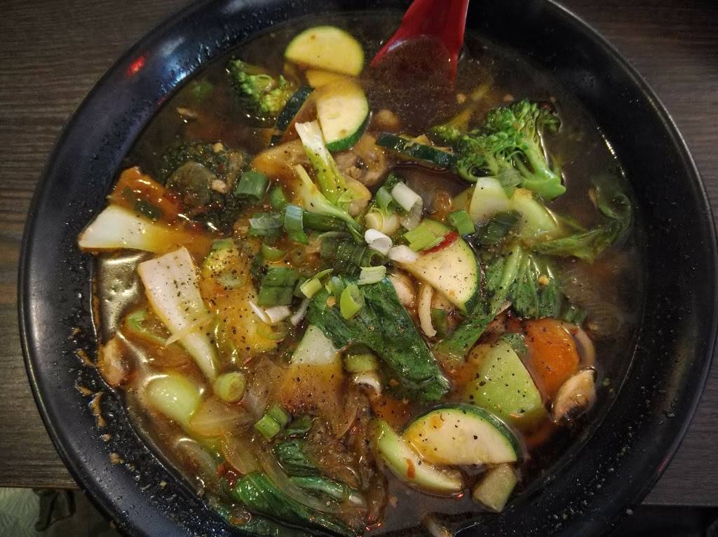 Bettys Noodle House | restaurant | 920 Pacific Ave, Santa Cruz, CA 95060, USA | 8314262328 OR +1 831-426-2328