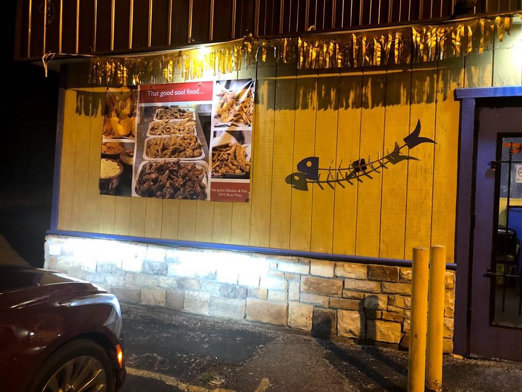 Fat Jacks Chicken & Fish | restaurant | 5912 Blue Pkwy, Kansas City, MO 64129, USA | 8162167686 OR +1 816-216-7686
