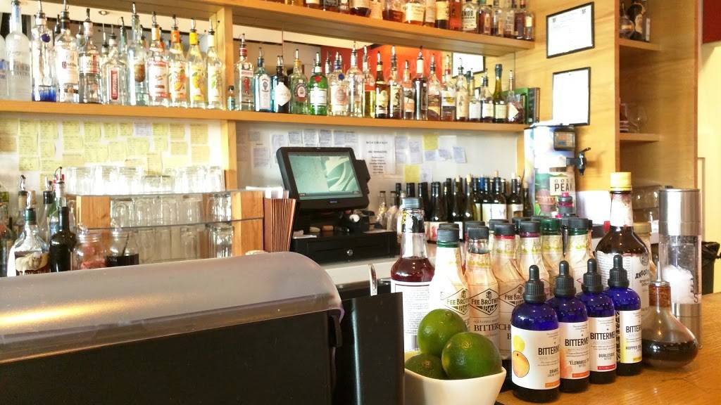 Mokomandy | restaurant | 20789 Great Falls Plaza #176, Sterling, VA 20165, USA | 5713130505 OR +1 571-313-0505