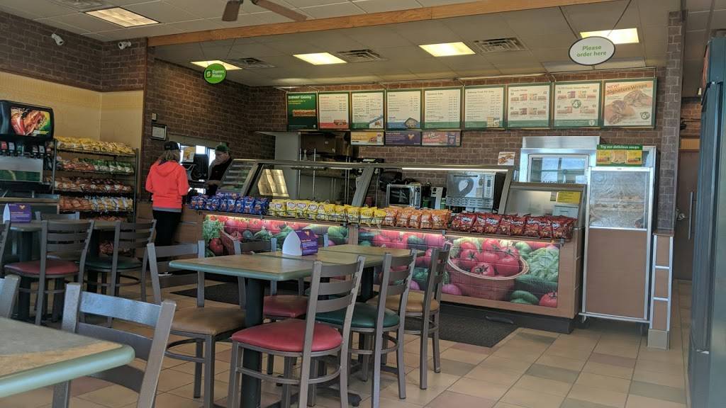 Subway | restaurant | 03102 Mid Toll Boulevard #49, Edon, OH 43518, USA | 4194594367 OR +1 419-459-4367