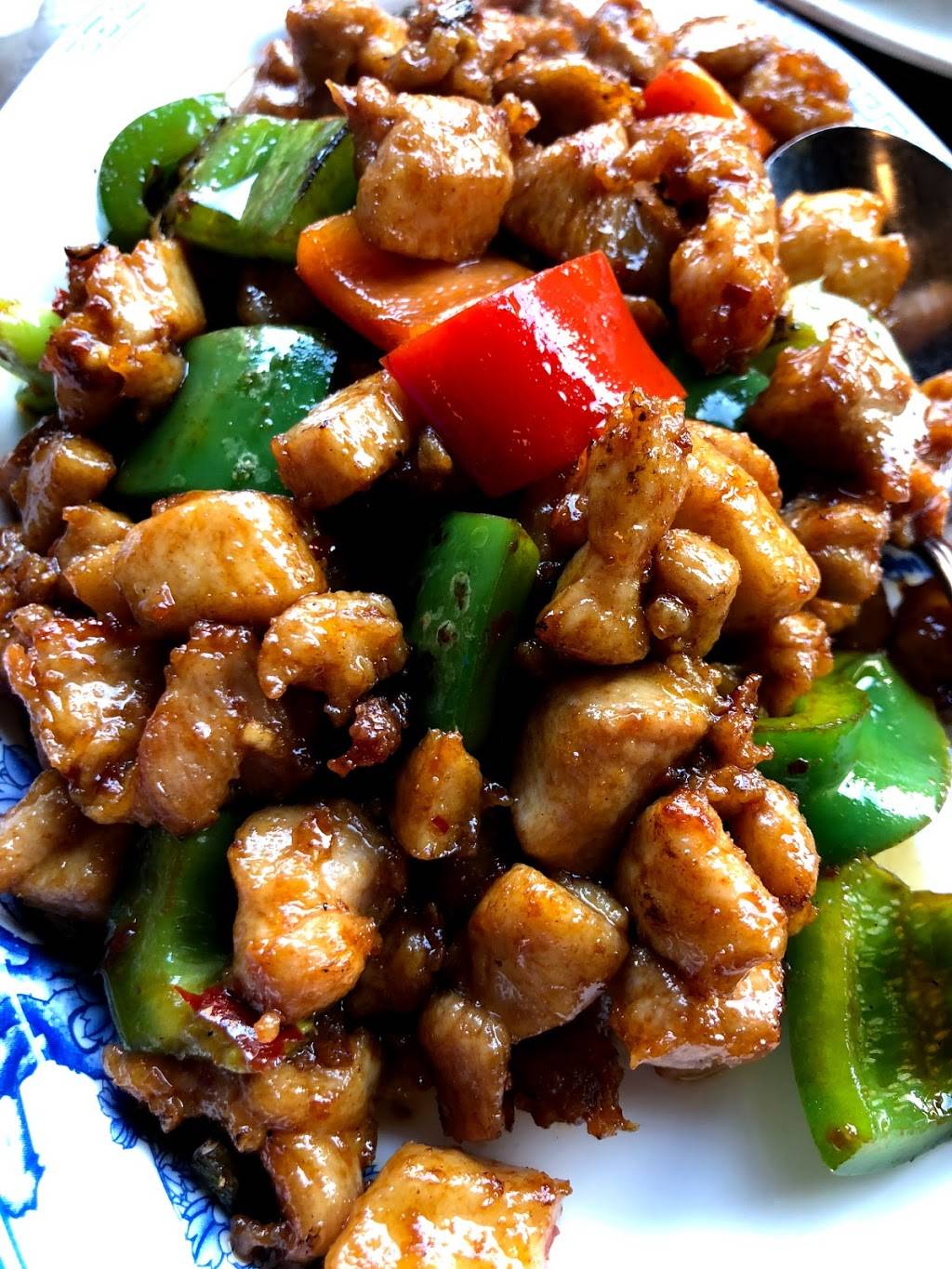 La Salle Dumpling Room | restaurant | 3141 Broadway, New York, NY 10027, USA | 2129610300 OR +1 212-961-0300