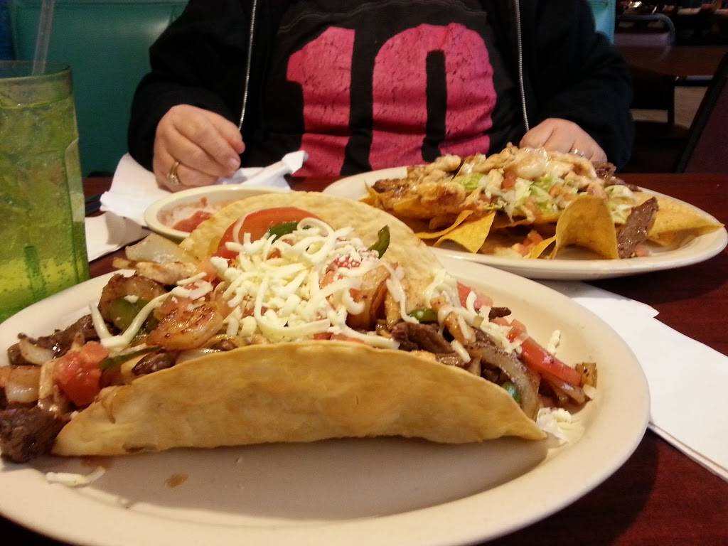 El Jaripeo 5LLC | restaurant | 2000 E Wabash St, Frankfort, IN 46041, USA | 7656549580 OR +1 765-654-9580