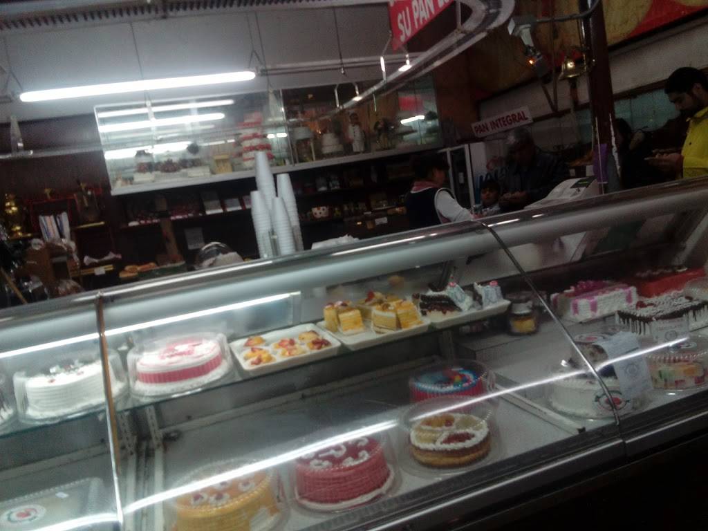 TORTAS DIEGOS | restaurant | Int. E02, Aeropuerto 1900, C.Comercial Otay, Mesa de Otay, 22435 Tijuana, B.C., Mexico | 016646231845 OR +52 664 623 1845