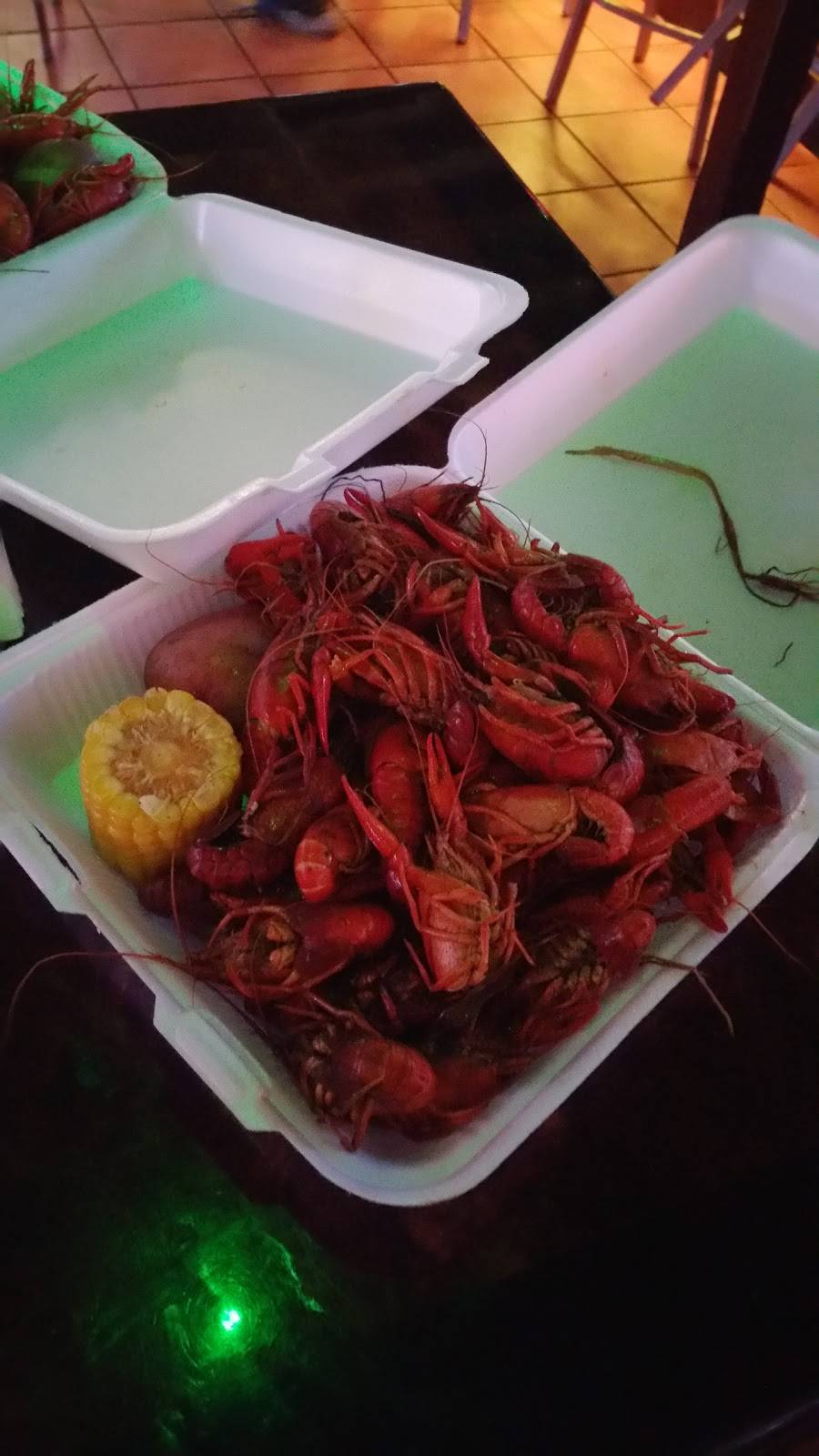 Round Rock Tavern | restaurant | 113 W Main St, Round Rock, TX 78664, USA | 5122559777 OR +1 512-255-9777