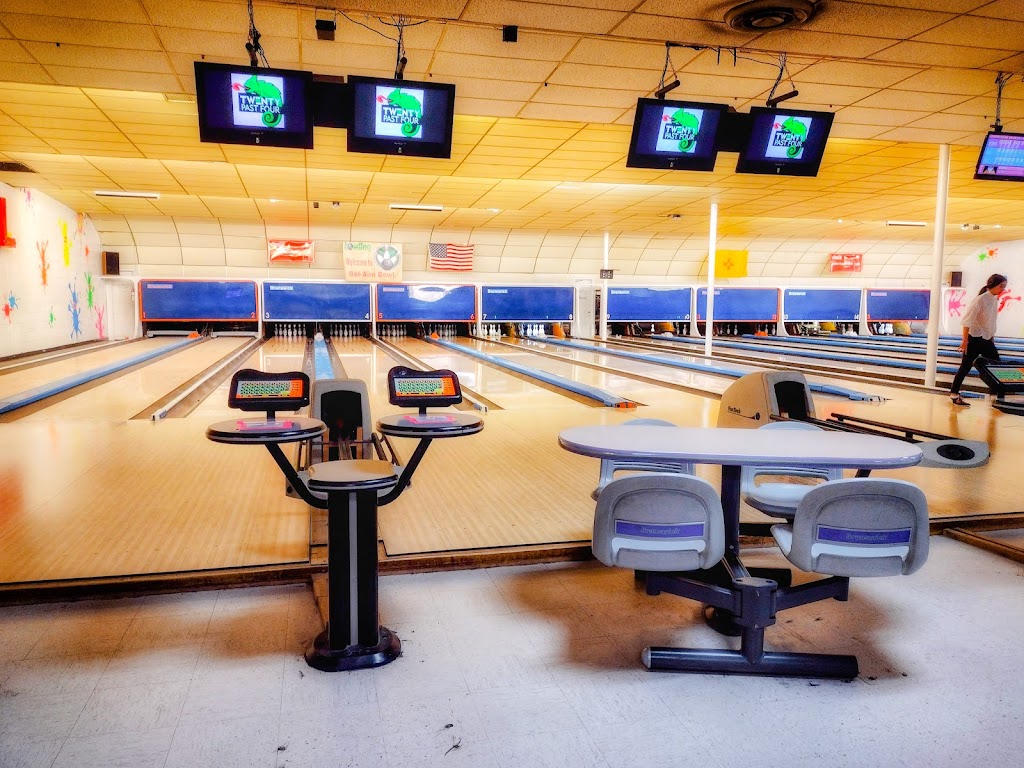 Bel Aire Bowl | meal takeaway | 905 E Bender Blvd, Hobbs, NM 88240, USA | 5753933333 OR +1 575-393-3333