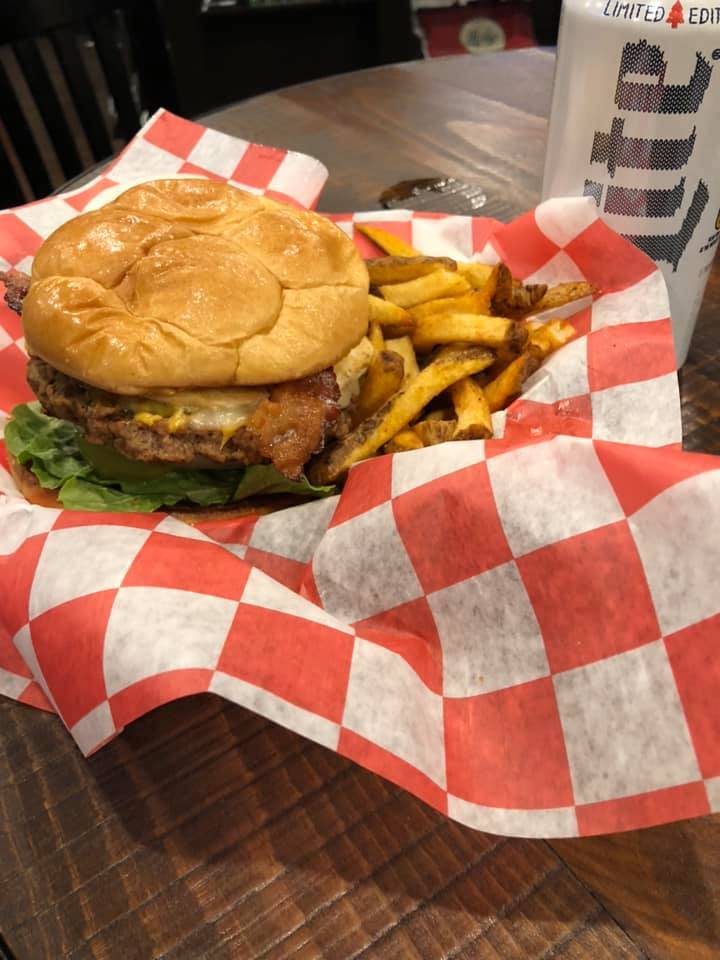 Murphys Bar & Grill @ The Ridge | restaurant | 17487 Robinson Rd, Marysville, OH 43040, USA | 9376426516 OR +1 937-642-6516