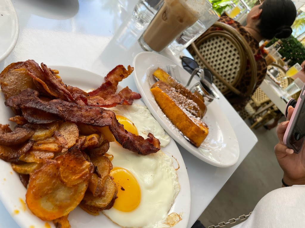 Front Porch Cafe | restaurant | 1458 Ocean Dr, Miami Beach, FL 33139, USA | 3055318300 OR +1 305-531-8300