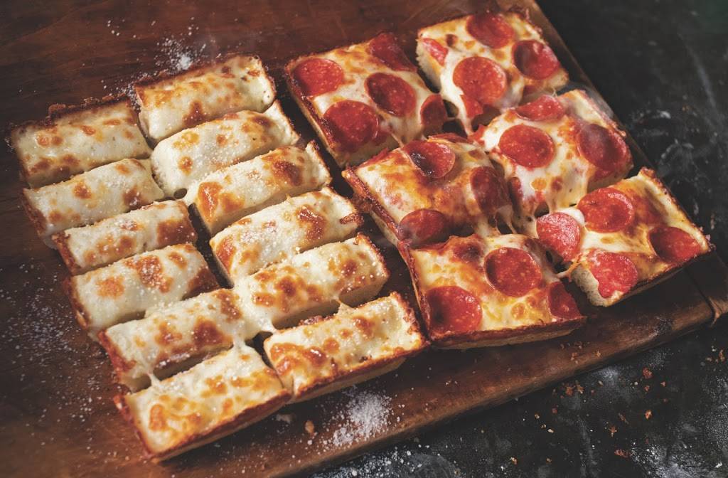 Jets Pizza | meal delivery | 2082 W Auburn Rd, Rochester Hills, MI 48309, USA | 2488521100 OR +1 248-852-1100