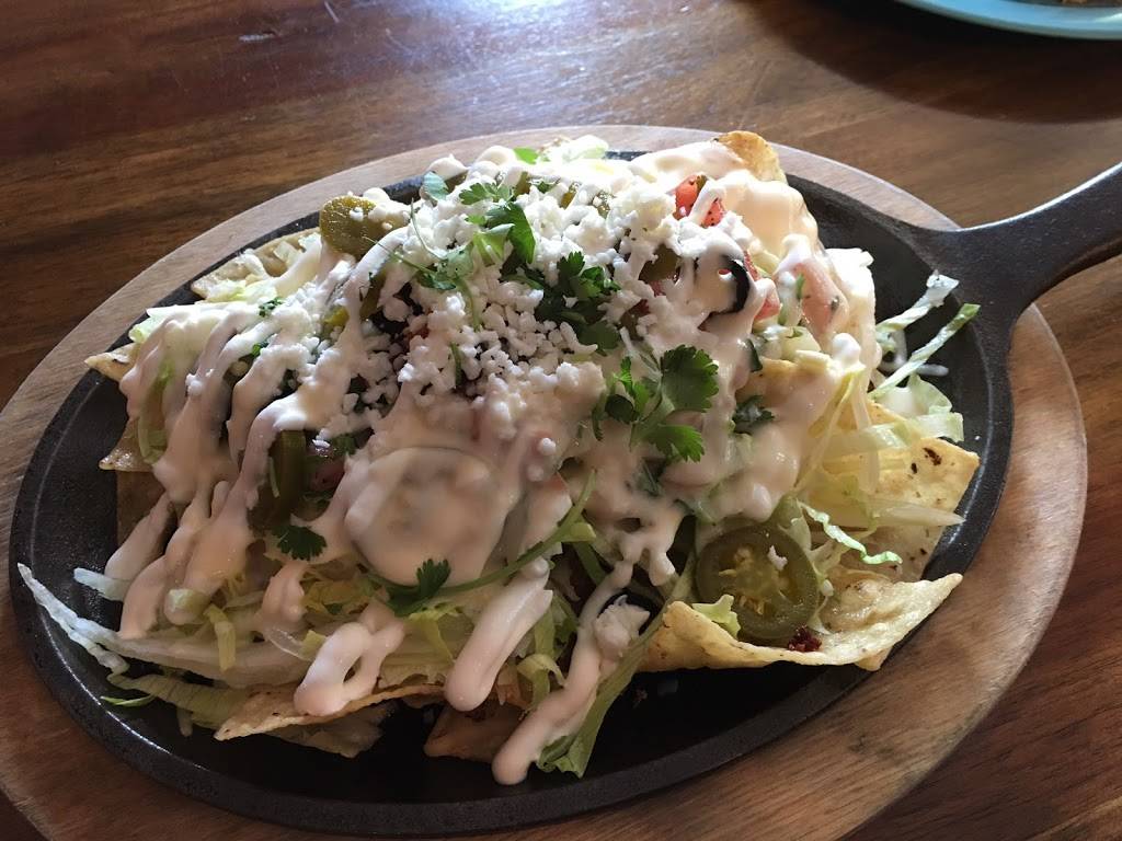 Lil Gios Taqueria | restaurant | 336 S Main St, St Charles, MO 63301, USA | 6368964377 OR +1 636-896-4377