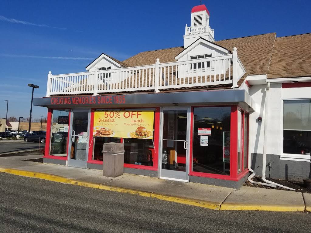 Friendlys | restaurant | W Rte 70, Marlton, NJ 08053, USA | 8565968286 OR +1 856-596-8286