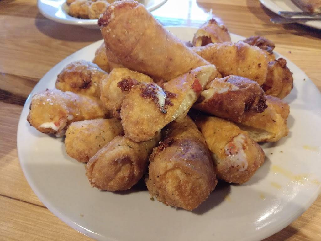 Halftime Pizza | restaurant | 7126 Tezel Rd, San Antonio, TX 78250, USA | 2105212990 OR +1 210-521-2990