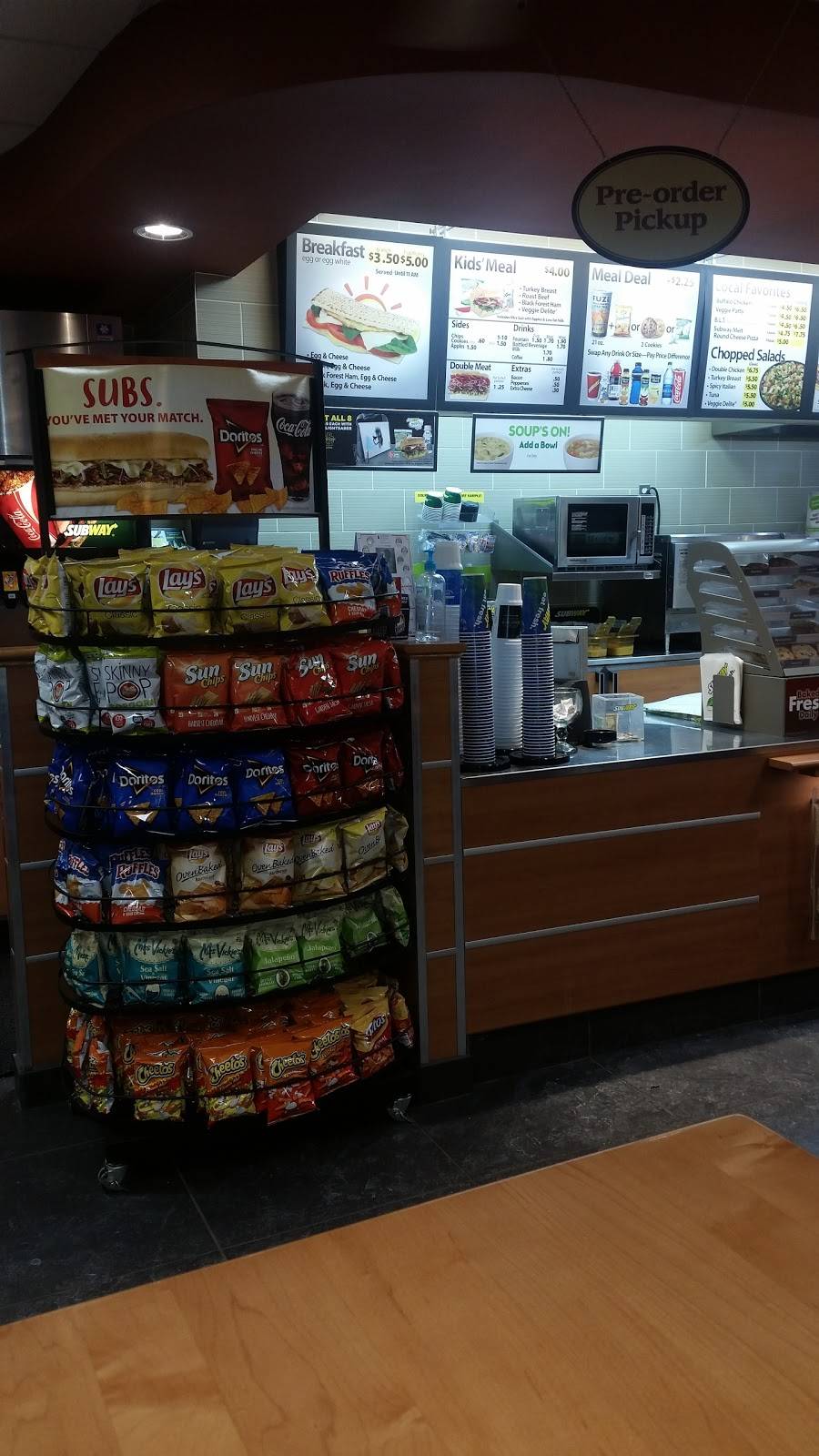 Subway Restaurants | restaurant | 1100 W Taylor St, Chicago, IL 60607, USA | 3124215074 OR +1 312-421-5074