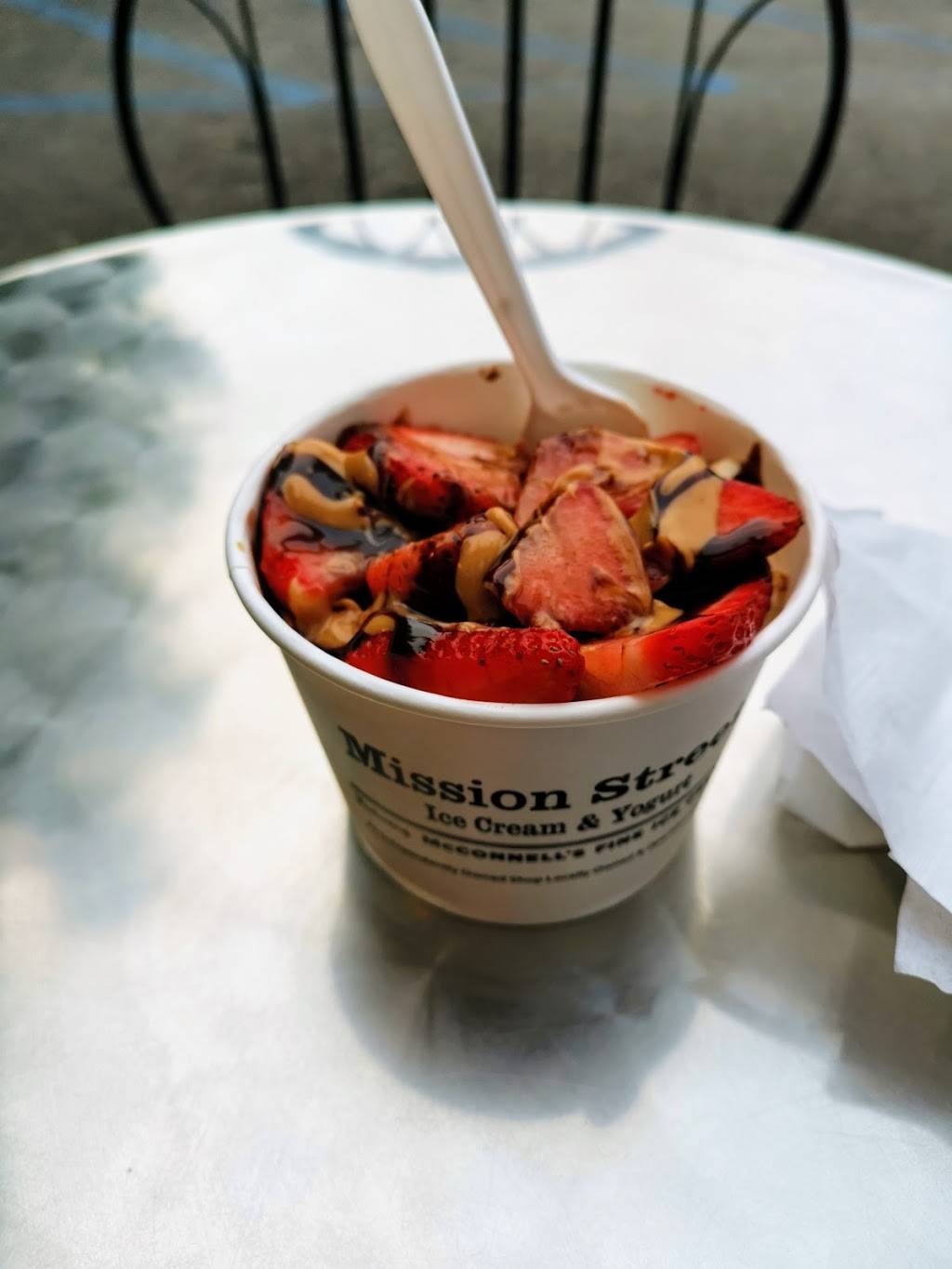 Mission Street Ice Cream & Yogurt - Featuring McConnells Fine I | restaurant | 201 W Mission St, Santa Barbara, CA 93101, USA | 8055692323 OR +1 805-569-2323