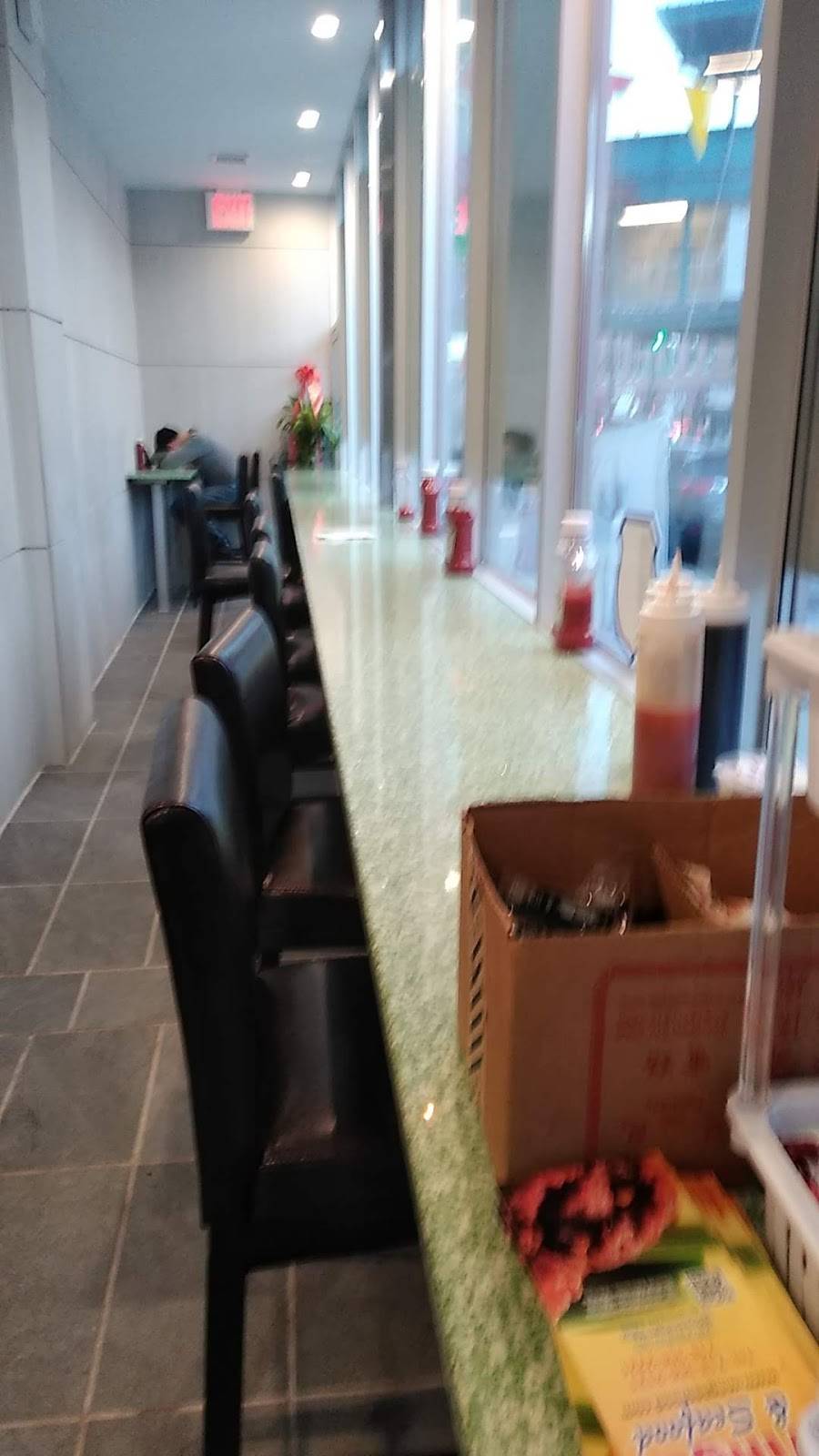 Wings Seafood | restaurant | 785 Fairview Ave, Ridgewood, NY 11385, USA | 7183662121 OR +1 718-366-2121