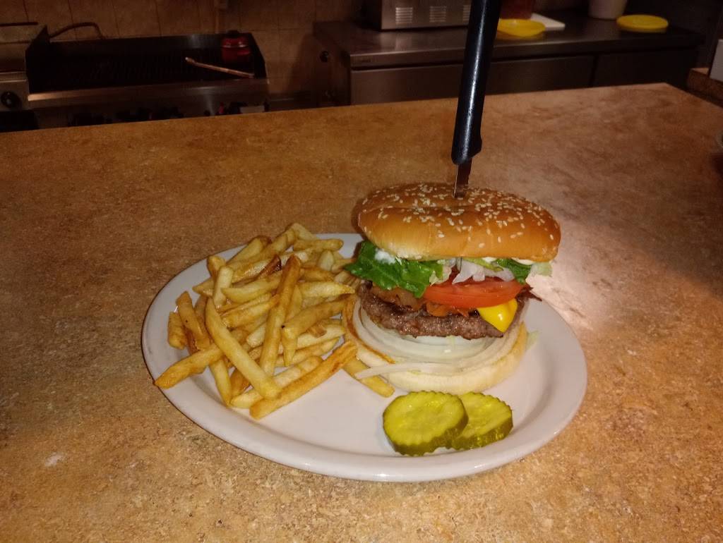 Lakeside Bar & Grille | restaurant | 7807 Mystic Lake Dr, Lake, MI 48632, USA | 9895443502 OR +1 989-544-3502