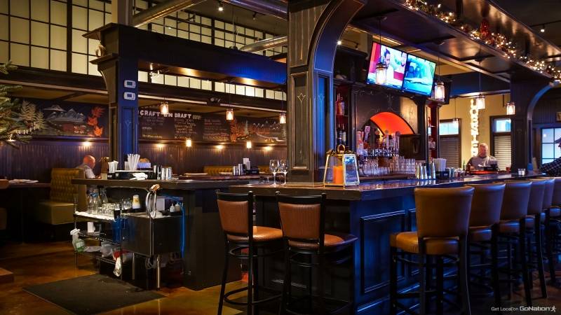 Sitting Duck Tavern | restaurant | 4244 Madison Ave, Trumbull, CT 06611, USA | 2032611400 OR +1 203-261-1400