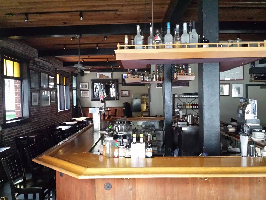 The Old Ship Saloon | restaurant | 298 Pacific Ave, San Francisco, CA 94111, USA | 4157882222 OR +1 415-788-2222