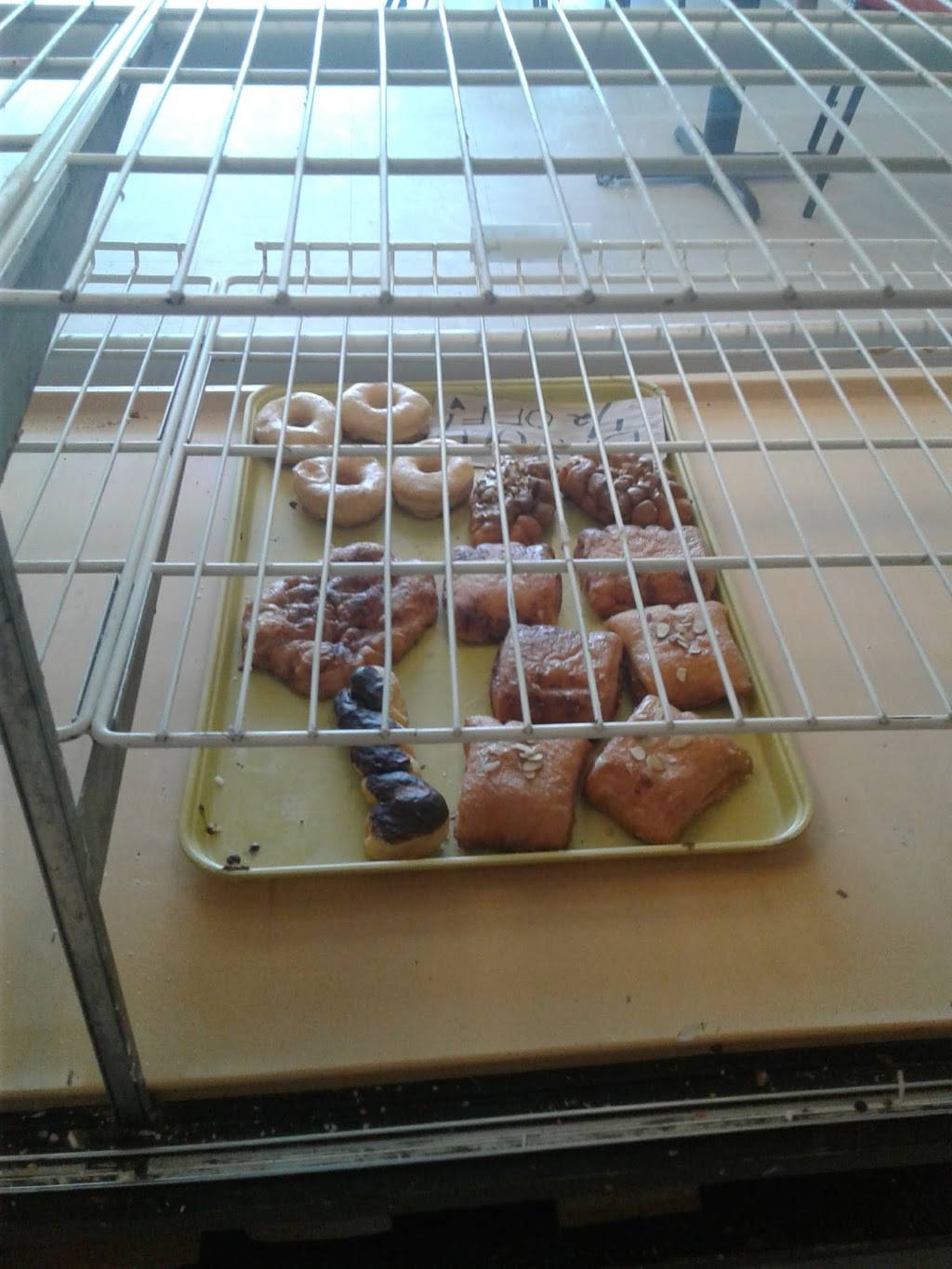 The Donut Place | restaurant | 2307 N Milt Phillips Ave, Seminole, OK 74868, USA | 4053822889 OR +1 405-382-2889