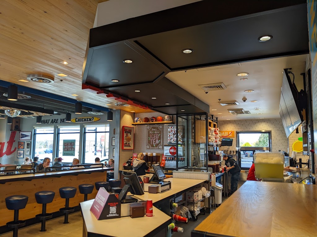 Raising Canes Chicken Fingers | restaurant | 3788 W 11400 S, South Jordan, UT 84095, USA | 8012541028 OR +1 801-254-1028